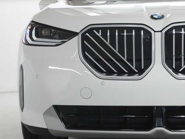 Used 2026 BMW X3 xDrive30i w/ Premium Package AWD/4WD image 7