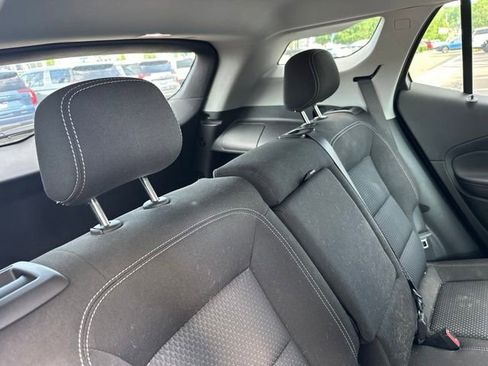 Used 2024 GMC Terrain SLE w/ Driver Convenience Package AWD/4WD image 13