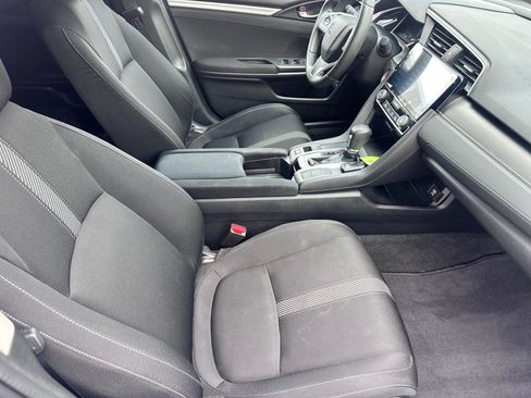 Used 2018 Honda Civic EX image 9
