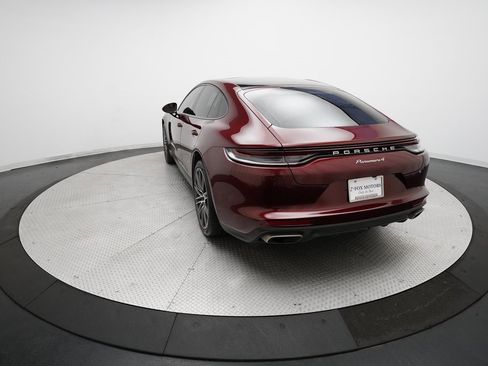 Used 2022 Porsche Panamera 4 image 3