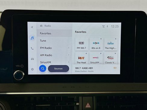 Used 2025 Toyota Prius XLE image 14