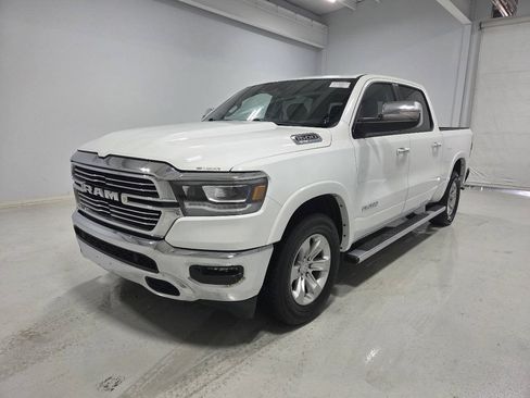 Used 2022 RAM 1500 Laramie AWD/4WD image 3