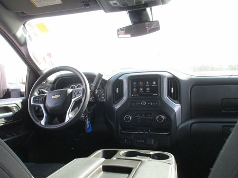 Used 2022 Chevrolet Silverado 2500 Custom w/ Custom Convenience Package image 21
