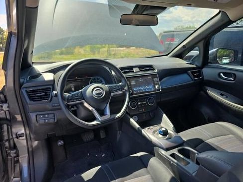 Used 2025 Nissan Leaf S FWD image 8
