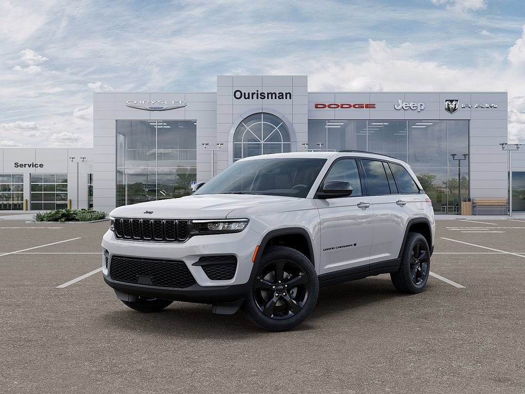 Used 2025 Jeep Grand Cherokee Altitude AWD/4WD image 1