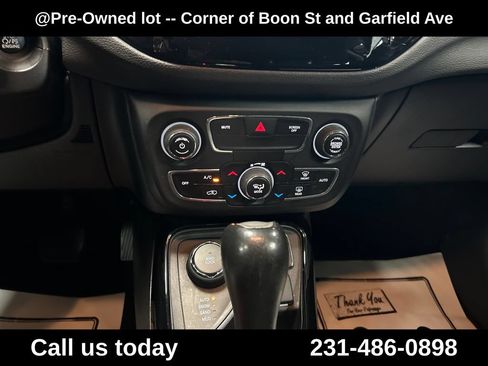 Used 2020 Jeep Compass Latitude AWD/4WD image 19