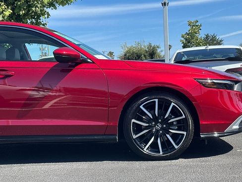 Used 2025 Honda Accord Touring image 34