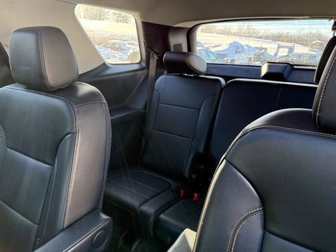 Used 2019 Chevrolet Traverse LT w/ LT Premium Package image 12