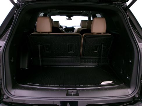 Used 2023 Chevrolet Traverse Premier w/ LPO, Floor Liner Package AWD/4WD image 13