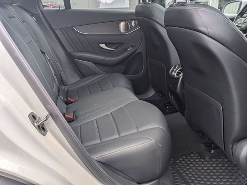 Used 2022 Mercedes-Benz GLC 300 4MATIC image 24