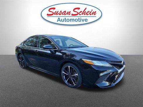 Used 2020 Toyota Camry XSE image 21