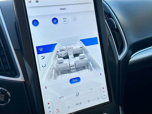 Used 2022 Ford Edge SEL w/ Convenience Package image 17