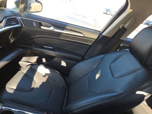 Used 2020 Ford Fusion Titanium image 6