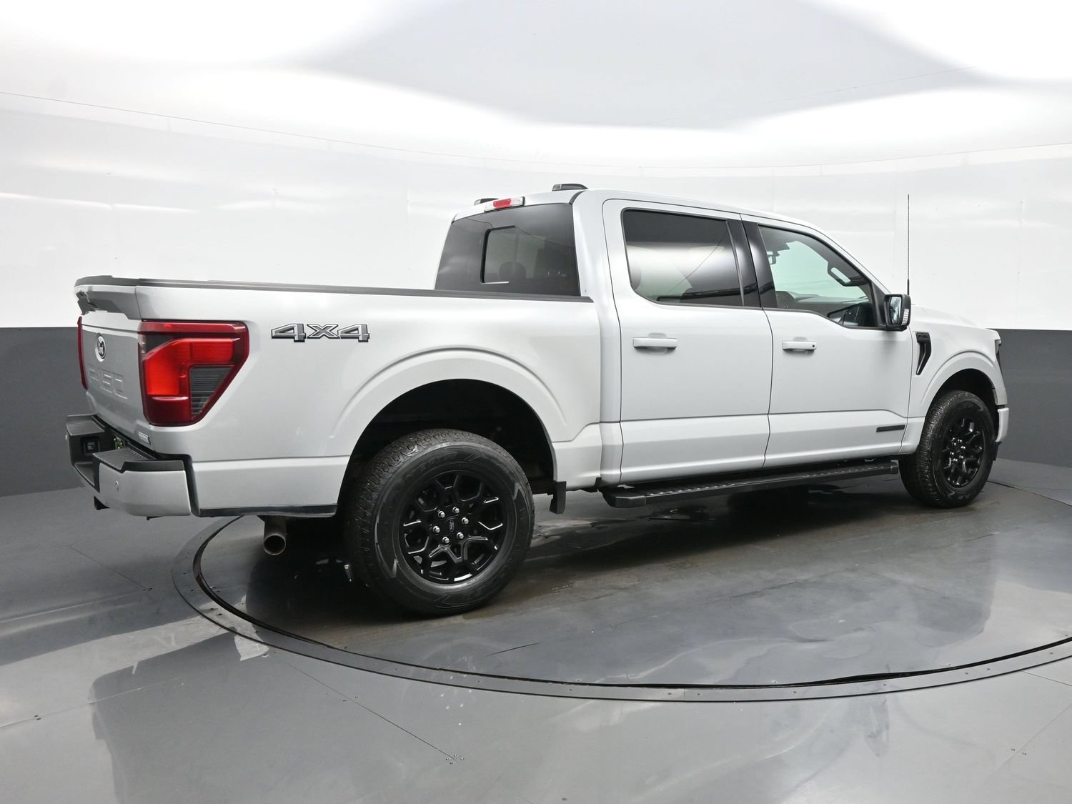 Used 2024 Ford F150 XLT w/ Equipment Group 302A MID AWD/4WD image 8