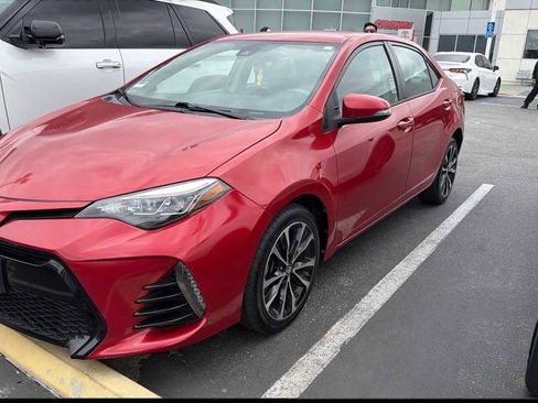 Used 2017 Toyota Corolla SE w/ Protection Package FWD image 1