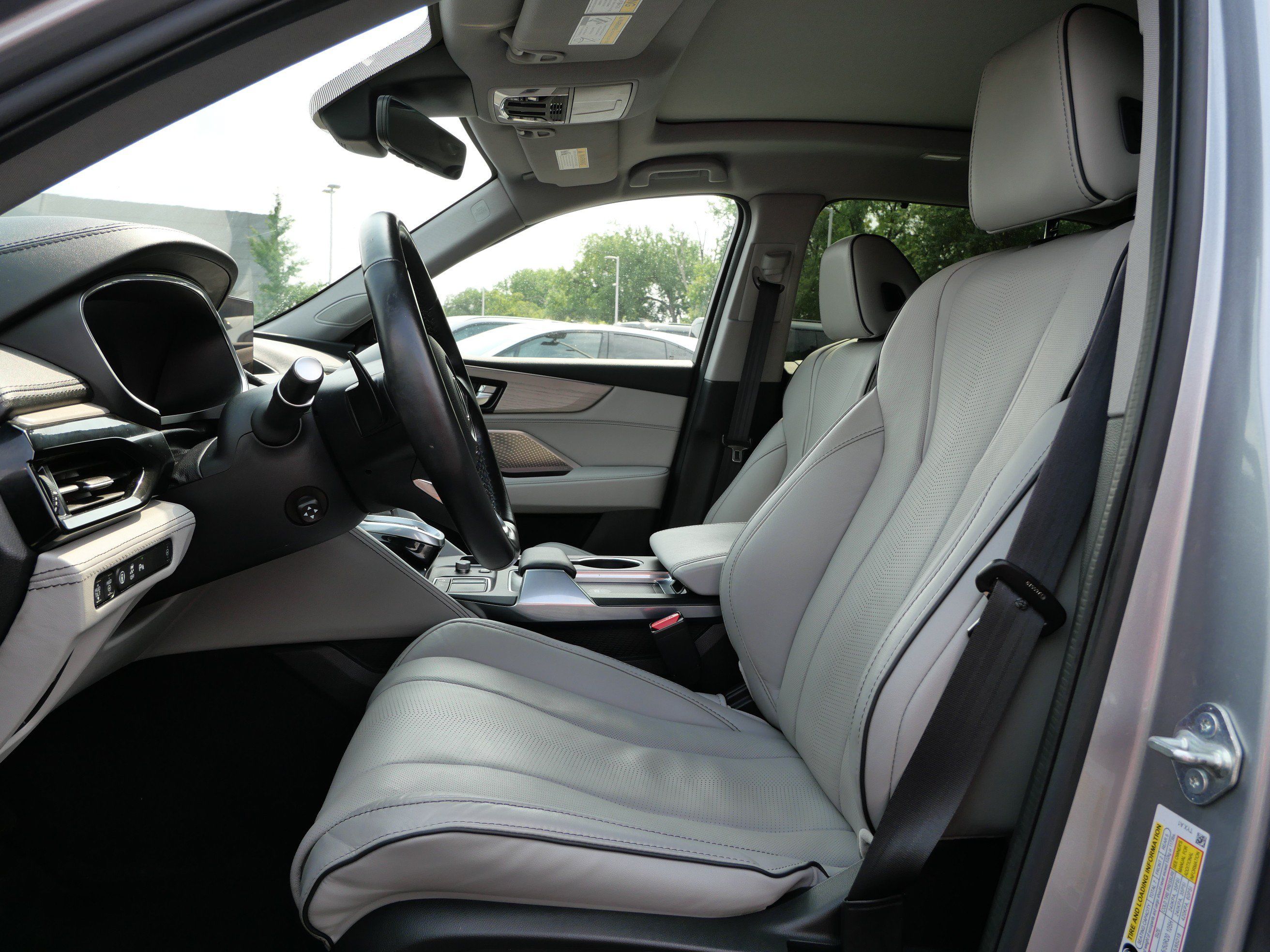 Used 2023 Acura MDX w/ Advance Package AWD/4WD image 10