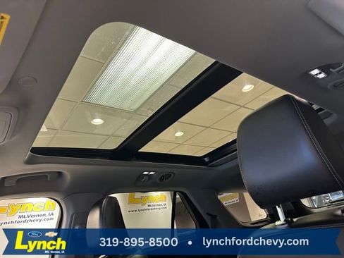 Used 2023 Ford Explorer XLT w/ Equipment Group 202A image 4