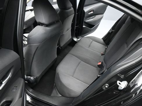 Used 2021 Toyota Corolla LE image 16