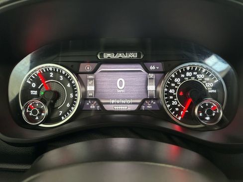 Used 2022 RAM 2500 Laramie AWD/4WD image 11