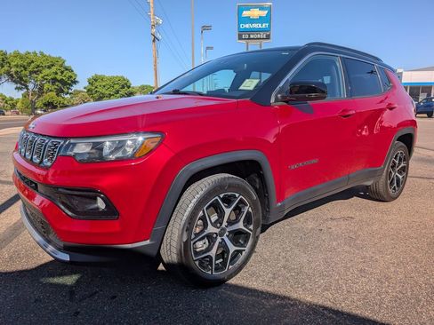 Used 2025 Jeep Compass Limited AWD/4WD image 1