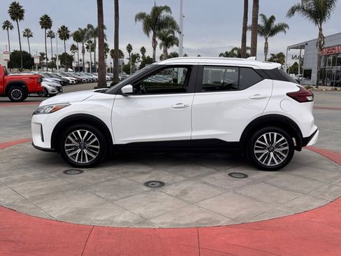 Certified 2023 Nissan Kicks SV image 5
