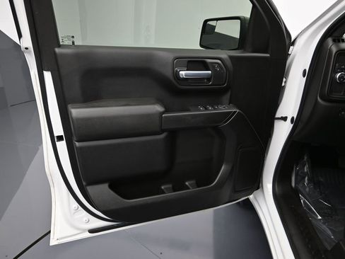 Used 2021 GMC Sierra 1500 Base w/ Convenience Package image 10