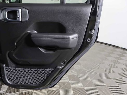 Used 2022 Jeep Wrangler Unlimited Sport image 19