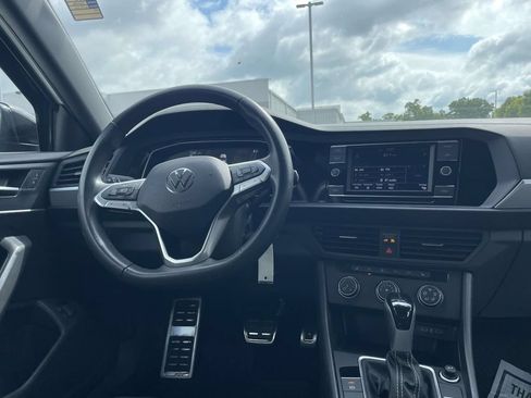 Certified 2024 Volkswagen Jetta Sport FWD image 18