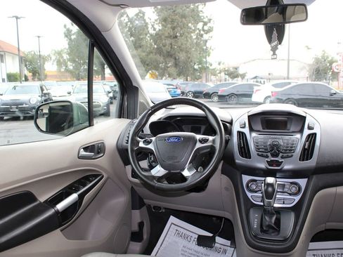 Used 2016 Ford Transit Connect Titanium image 19