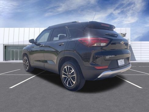 Used 2025 Chevrolet TrailBlazer LT AWD/4WD image 6