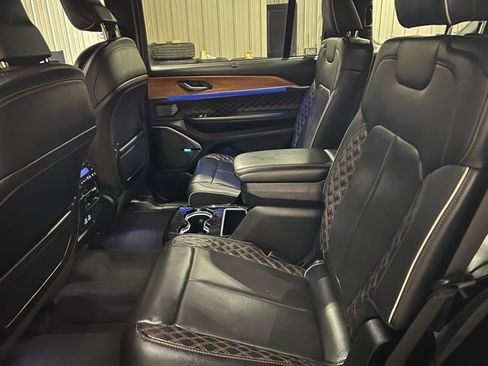 Used 2021 Jeep Grand Cherokee L Summit image 18