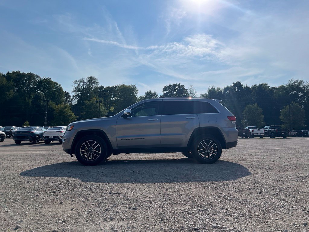 Used 2021 Jeep Grand Cherokee Limited AWD/4WD image 18