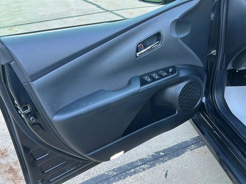 Used 2016 Toyota Prius Three Touring FWD image 40