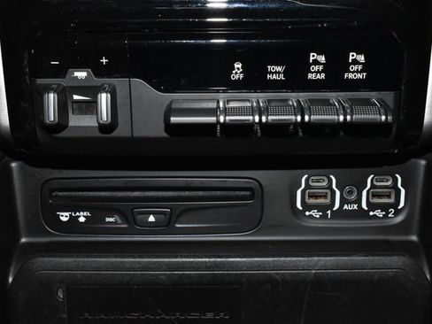 Used 2019 RAM 1500 Laramie Longhorn image 19