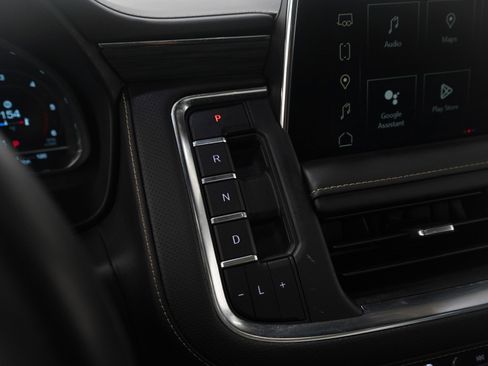 Used 2023 GMC Yukon XL SLT w/ SLT Premium Package image 28