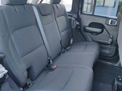 Used 2018 Jeep Wrangler Unlimited Sport image 20