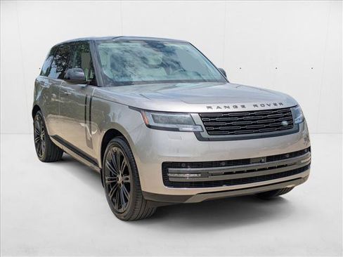 New 2025 Land Rover Range Rover SE image 7