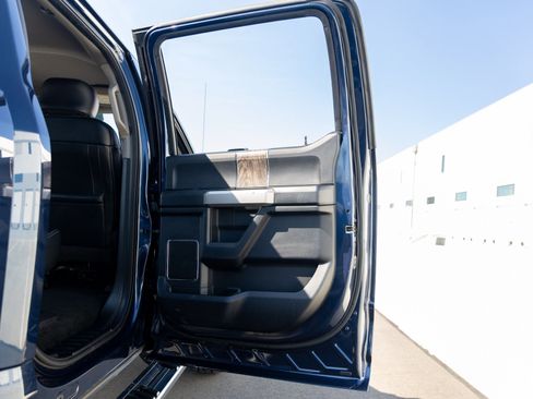 Used 2017 Ford F350 Lariat w/ Chrome Package image 32