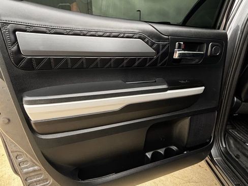 Used 2018 Toyota Tundra Platinum image 12