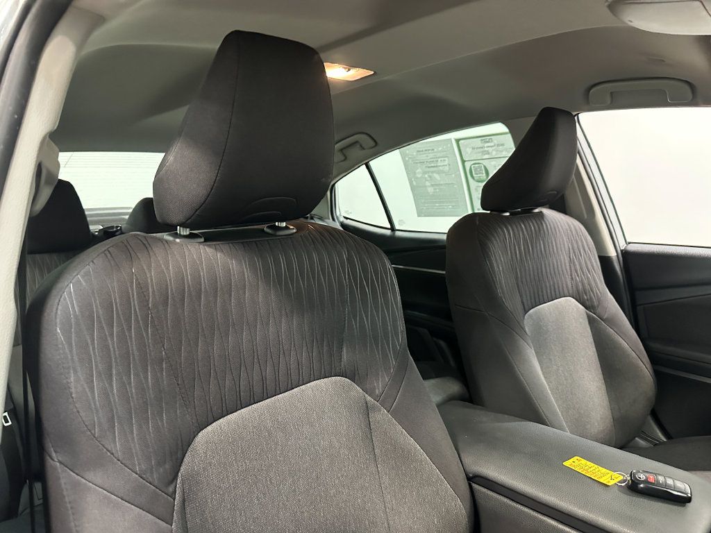 Used 2025 Toyota Camry LE FWD image 17