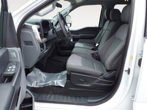 Certified 2024 Ford F350 XLT w/ 360-Degree Camera Package image 9