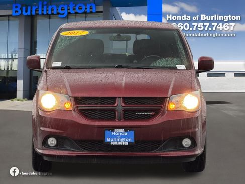 Used 2017 Dodge Grand Caravan GT image 8