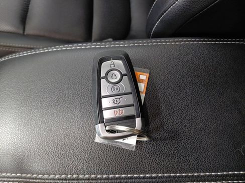 Certified 2022 Ford Escape SEL image 10