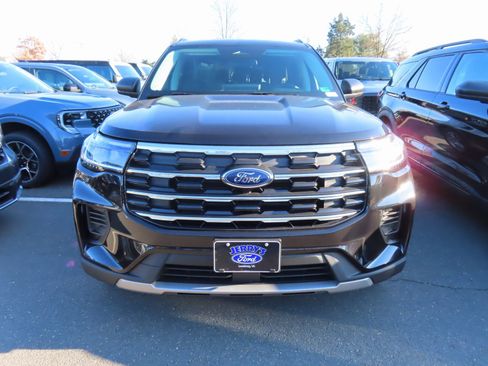 New 2026 Ford Explorer Active image 2