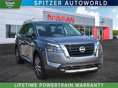 New 2025 Nissan Pathfinder Platinum w/ Cargo Package