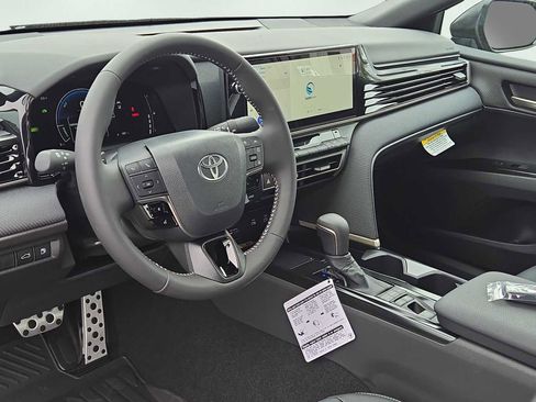 New 2026 Toyota Camry Hybrid image 8