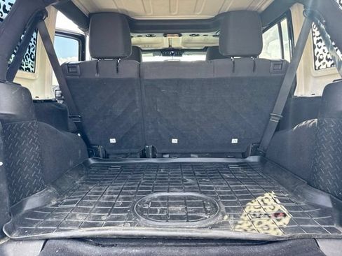 Used 2015 Jeep Wrangler Unlimited Sport w/ Quick Order Package 24S AWD/4WD image 23