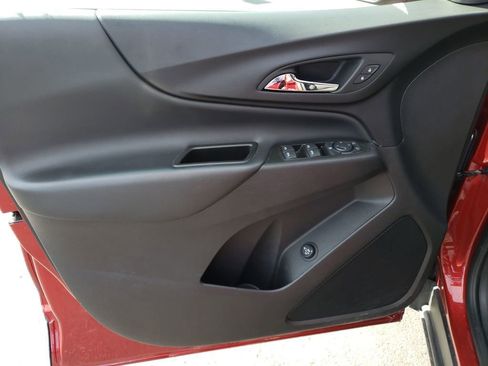 Used 2024 Chevrolet Equinox LT image 10