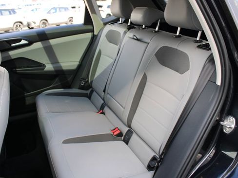 Certified 2022 Volkswagen Taos SE image 22