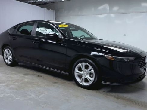 Used 2025 Honda Accord LX image 2